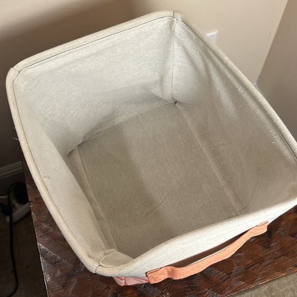 🏠 (2) Floral/Rainbow Storage Totes with Handles! Medium/Large Sized - Picture 2 of 6